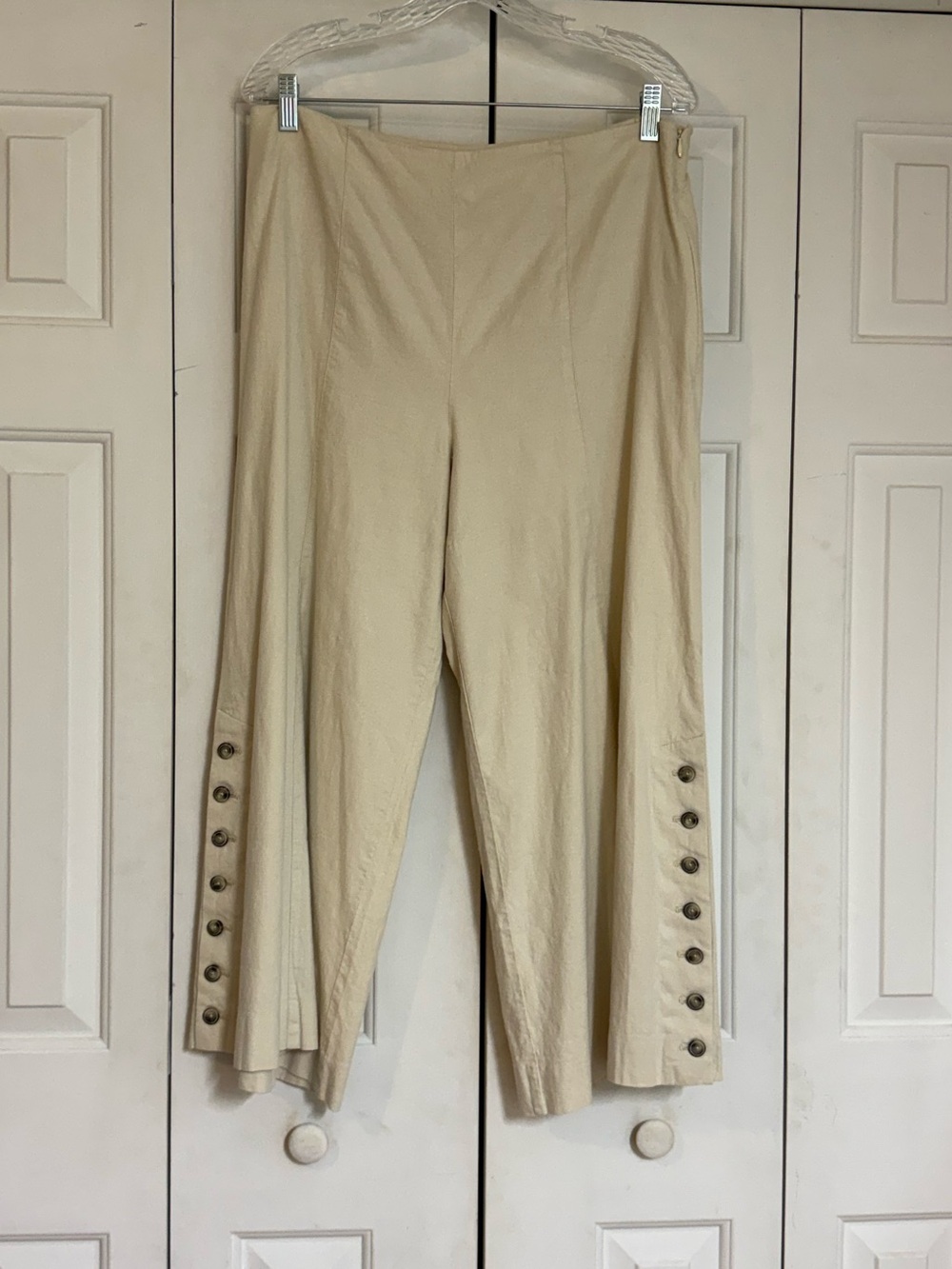Anthropologie Women’s linen blend cropped pants button sides wideleg ivory Sz 10